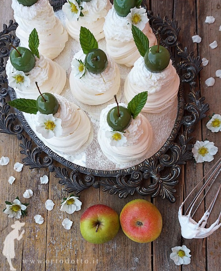 mini-pavlova